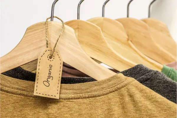 Como Montar um Guarda-Roupa Sustentável com Peças Orgânicas